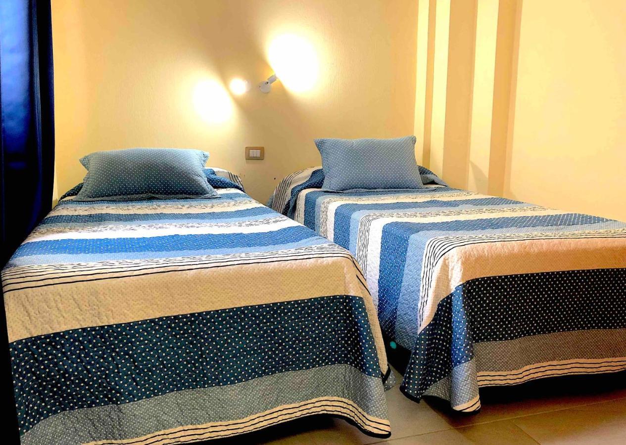 פוארטו דה מוגן Apartamentos La Puntilla Mogan מראה חיצוני תמונה